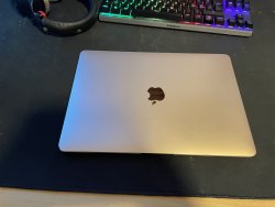 macbook2.jpg