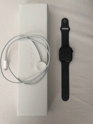 apple watch s8.jpg