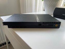 ps2-slim-musta2.jpg