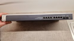 Netgear XS708T - 1.jpg