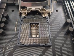 asus strix z370-f gaming socket.jpg