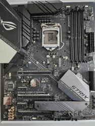 Asus Rog Strix Z390-F.jpg