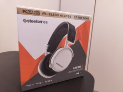 steelseries_arctis7 (2).jpg