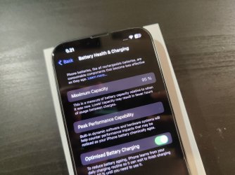 Iphone_akku.jpg Iphone_akku.jpg