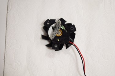 HD 5570 4.jpg