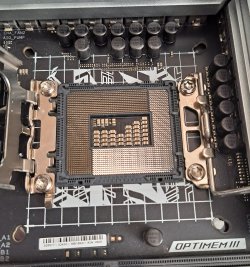 Emo_CPU.jpg Emo_CPU.jpg