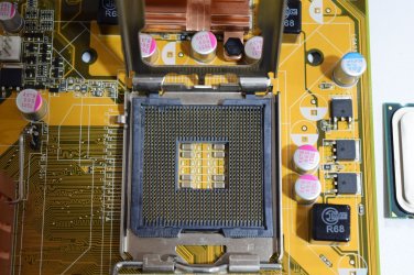 P5K pinnit.jpg P5K pinnit.jpg