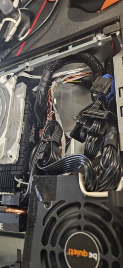 20251109_212216.jpg 20251109_212216.jpg