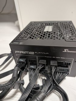 PXL_20251202_200055748.jpg PXL_20251202_200055748.jpg