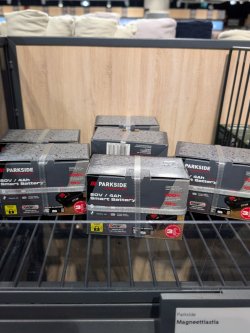 PXL_20260206_192825190.RAW-01.COVER (50%).jpg