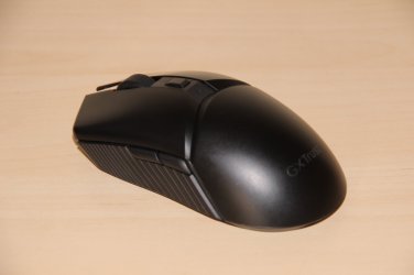 Trust GXT 832 Thado langaton hiiri sivulta.JPG