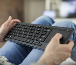 Logitech K830.jpg