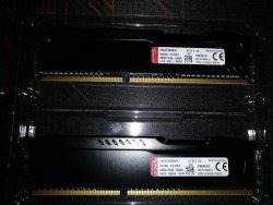 Kingston 2x4gb dd3 muistit.jpg