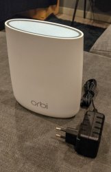 Orbi AC2200.jpg