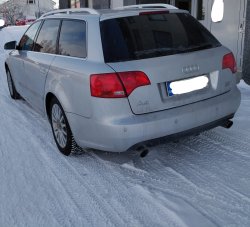 Audi_A4_takaa.jpg