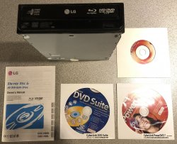 LG GGC-H20L Super Multi Combo Blu-rayHD DVD asema.JPG