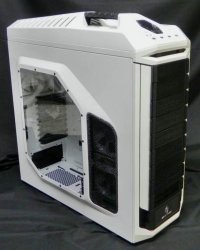 Cooler-Master-CM-Storm-Stryker-Clear-Side-Panel1.jpg