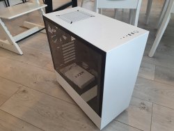 NZXT H500 white.jpg