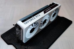 Gigabyte RTX 3070 Vision-3.jpg