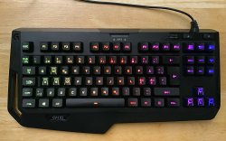 Logitech-G410-atlas-spectrum-tkl-nappaimisto-1.jpg